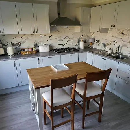 Apartment Millstream House & *